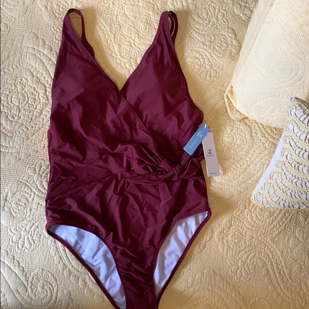 Cupshe One Piece Swimsuit (medium)